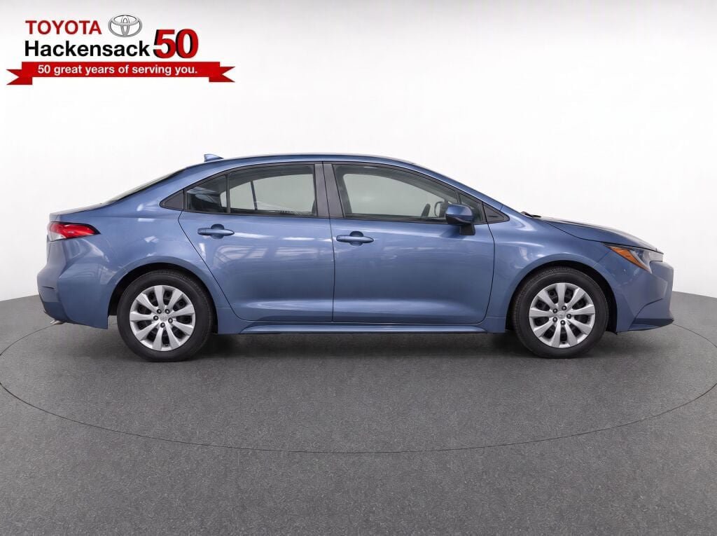 Used 2025 Toyota Corolla LE FWD image 8