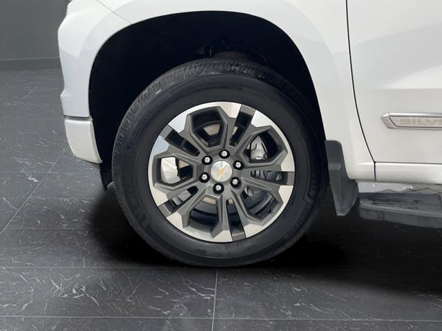 Certified 2025 Chevrolet Silverado 1500 High Country image 42