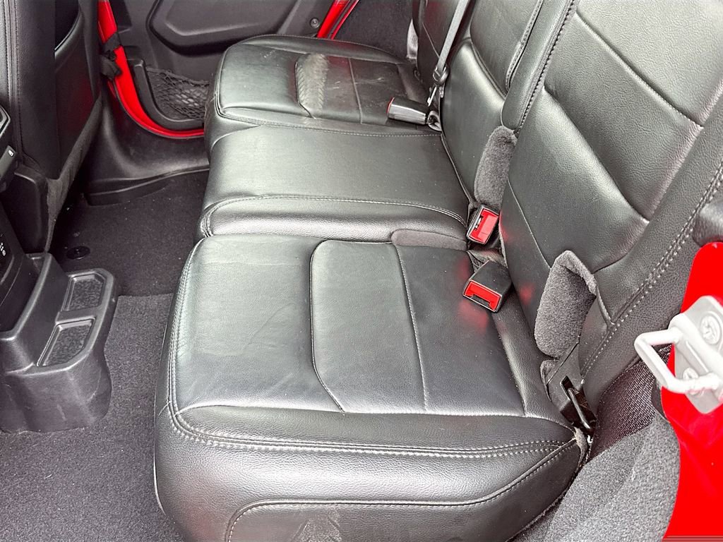Used 2022 Jeep Wrangler Unlimited Sahara image 29