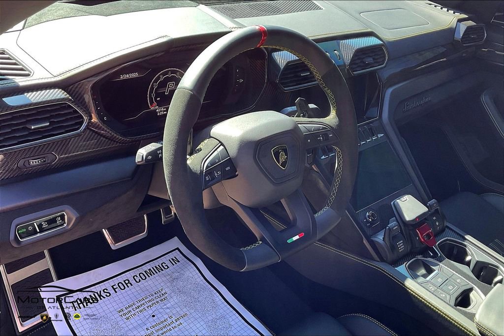 Used 2023 Lamborghini Urus Performante image 13