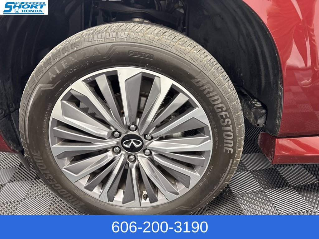 Used 2025 INFINITI QX80 Sensory AWD/4WD image 14