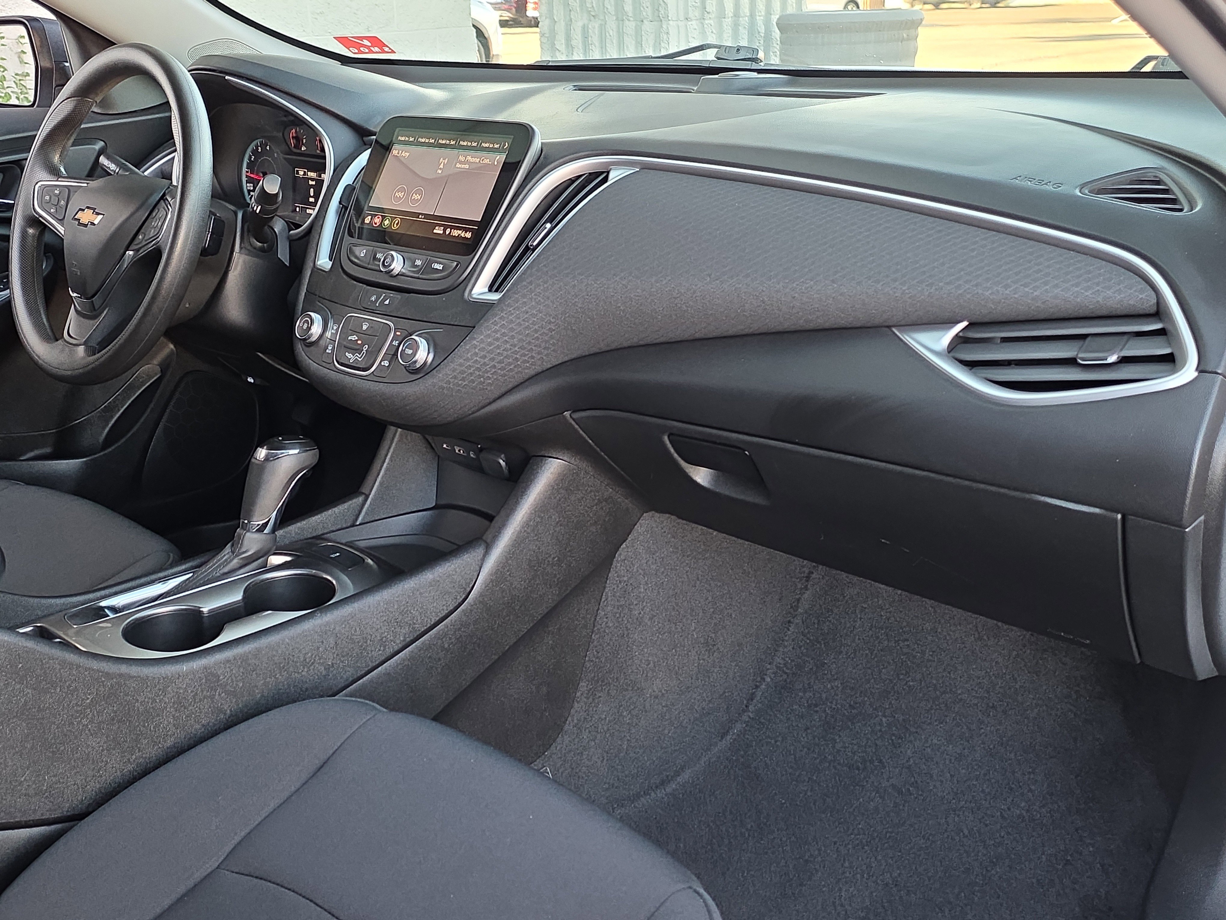 Used 2020 Chevrolet Malibu LS image 29