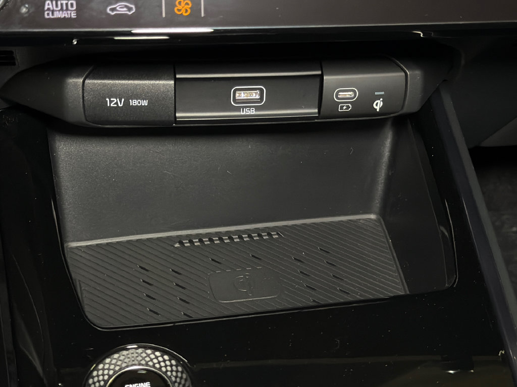 Certified 2024 Kia Niro EX w/ EX Cold Weather Package FWD image 29