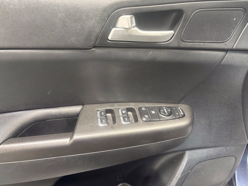 Used 2020 Kia Sportage S FWD image 18