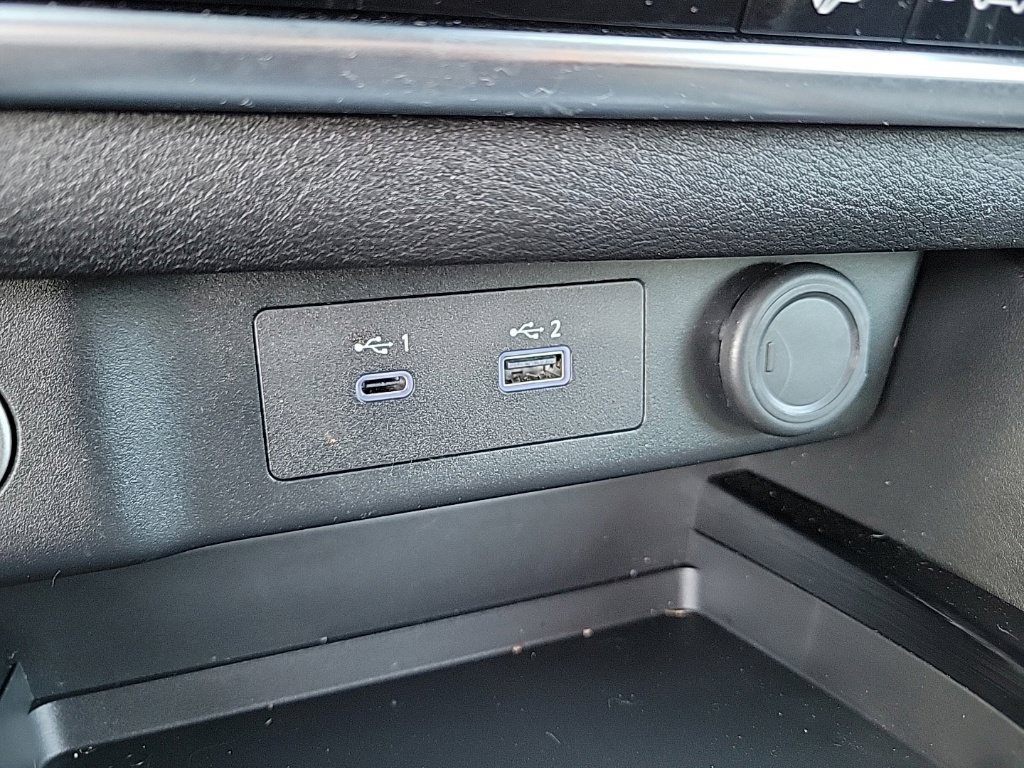 Used 2023 Nissan Rogue SV AWD/4WD image 9