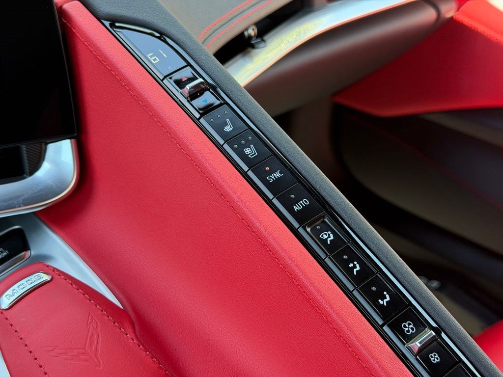 Used 2022 Chevrolet Corvette Stingray Preferred Cpe w/ Z51 Performance Package RWD image 26