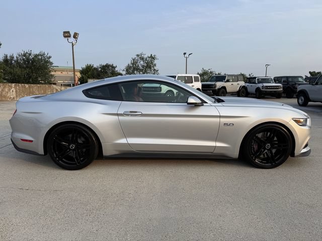 Used 2017 Ford Mustang GT Premium w/ GT Performance Package RWD image 6