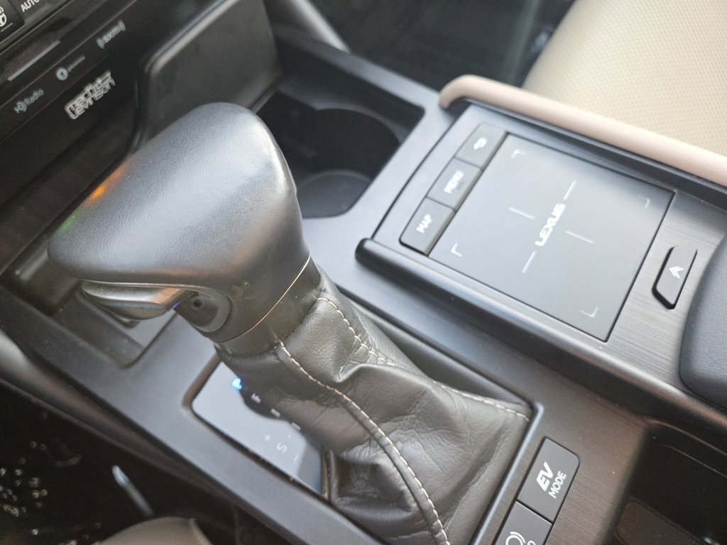 Used 2021 Lexus ES 300h w/ Premium Package image 38