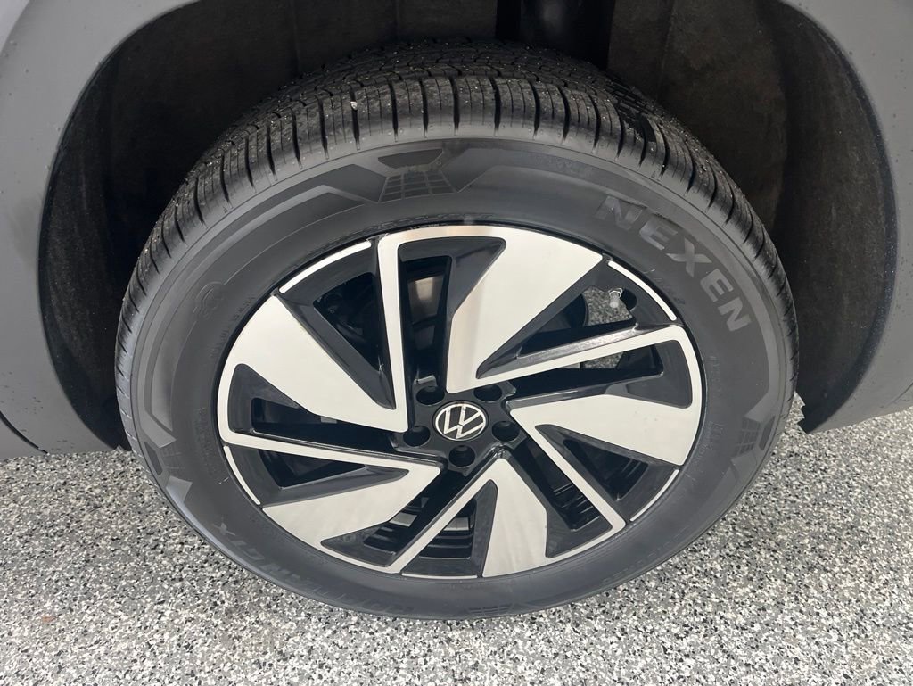 Used 2024 Volkswagen Atlas SEL AWD/4WD image 12
