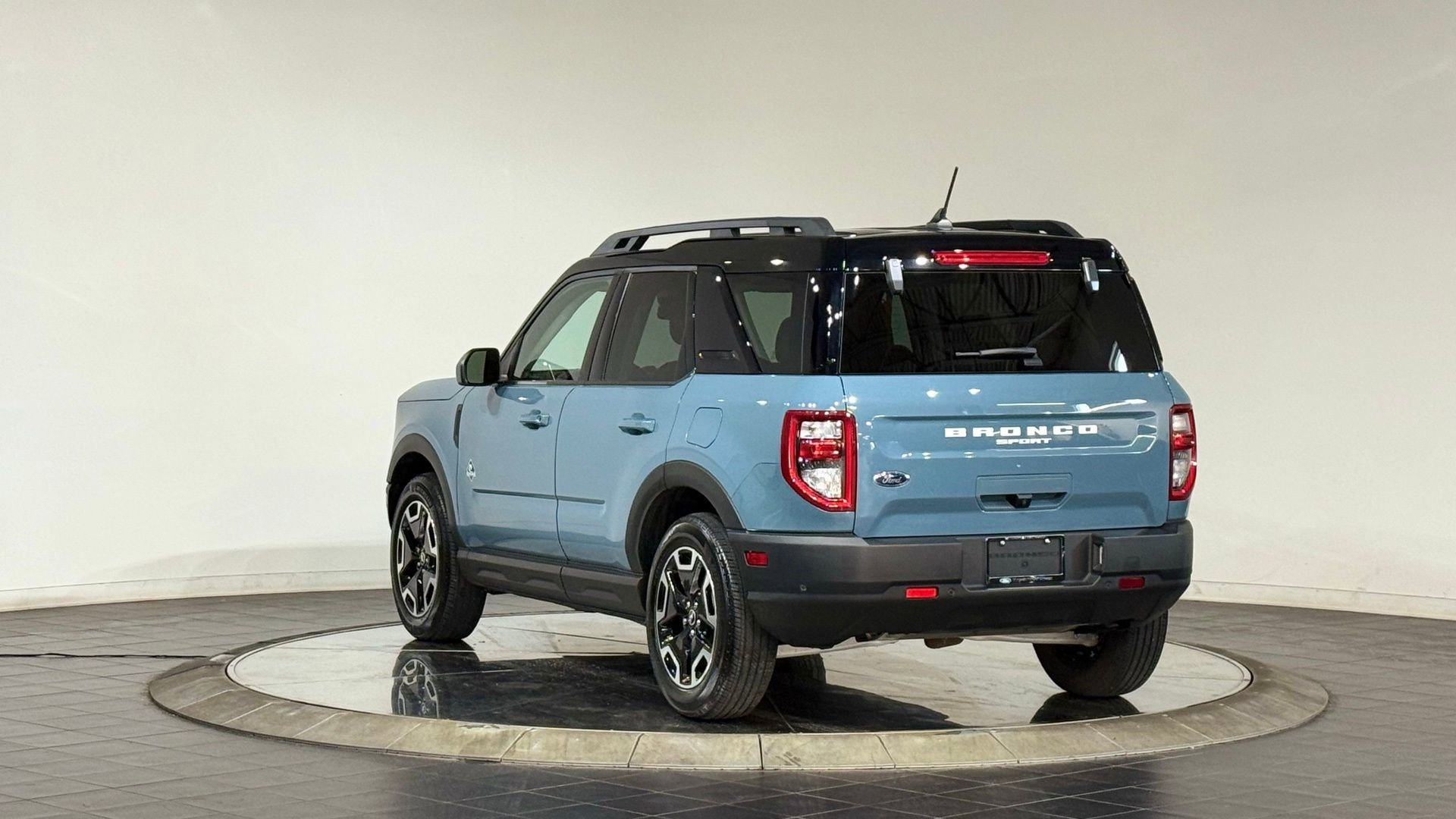 Used 2022 Ford Bronco Sport Outer Banks w/ Tech Package image 7