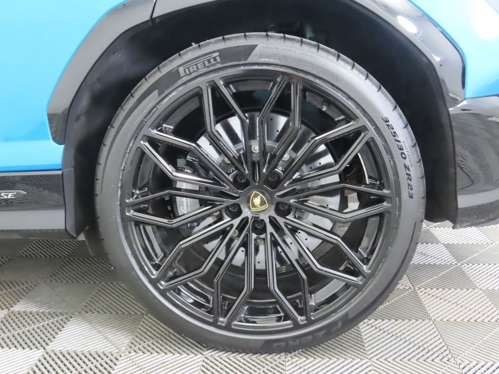 Used 2025 Lamborghini Urus SE image 29