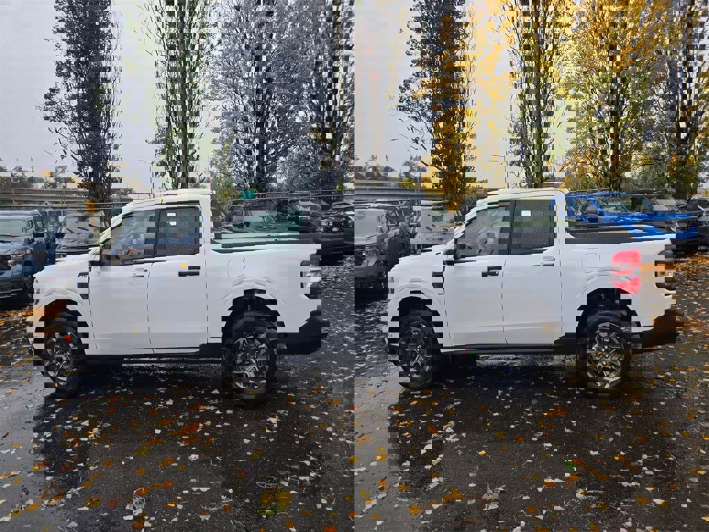 New 2025 Ford Maverick XLT w/ XLT Luxury Package image 8