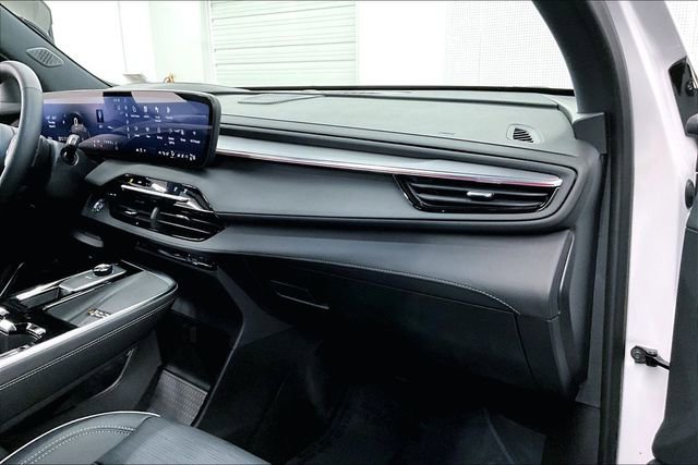 Used 2025 Buick Enclave Sport Touring image 19