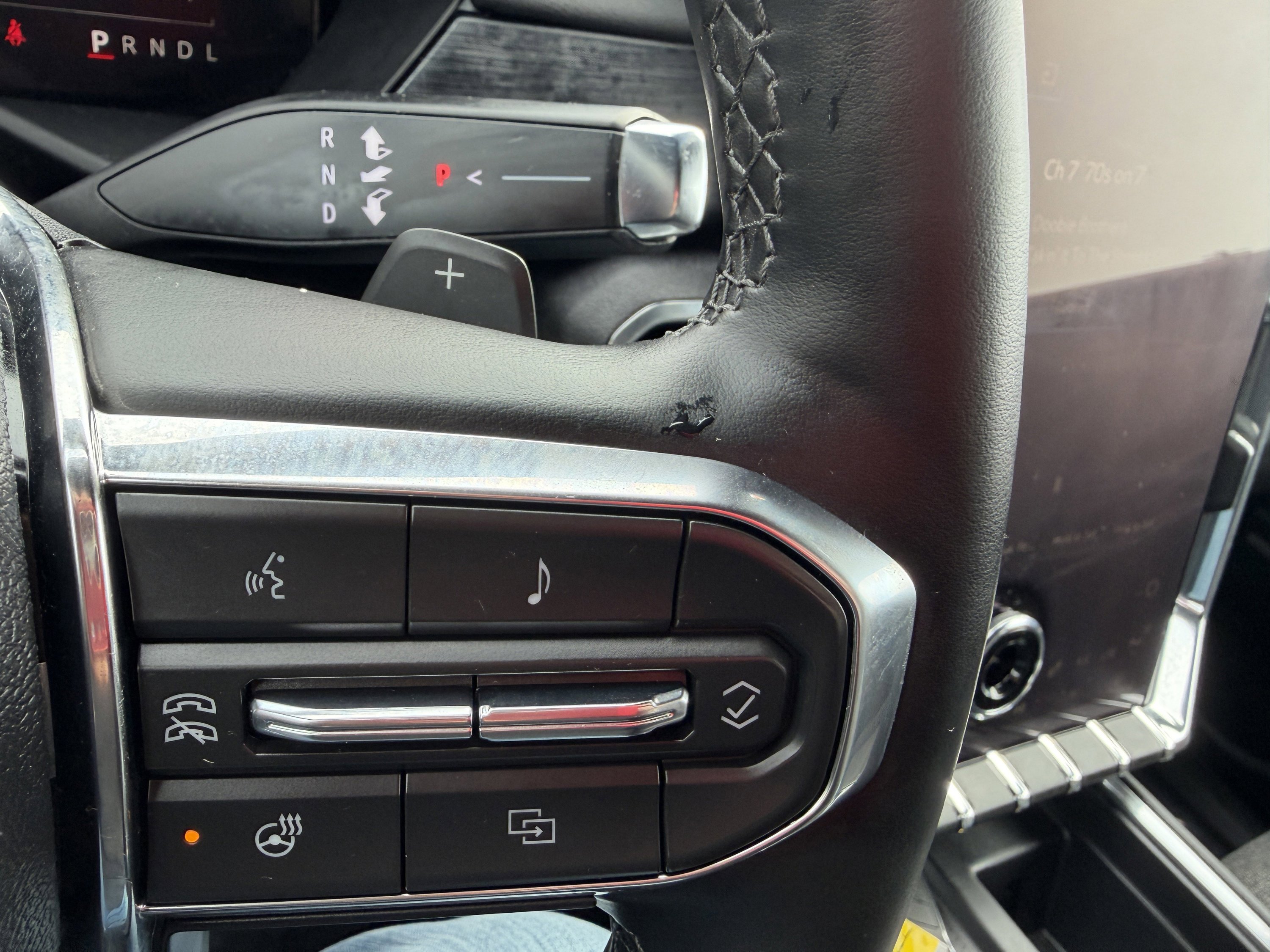 Used 2025 GMC Acadia Elevation image 34