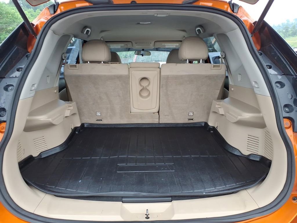 Used 2017 Nissan Rogue S AWD/4WD image 14