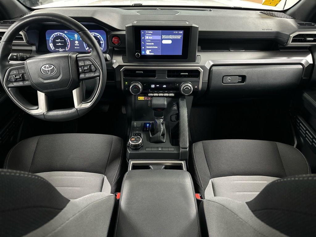 Used 2025 Toyota 4Runner TRD Off-Road image 2