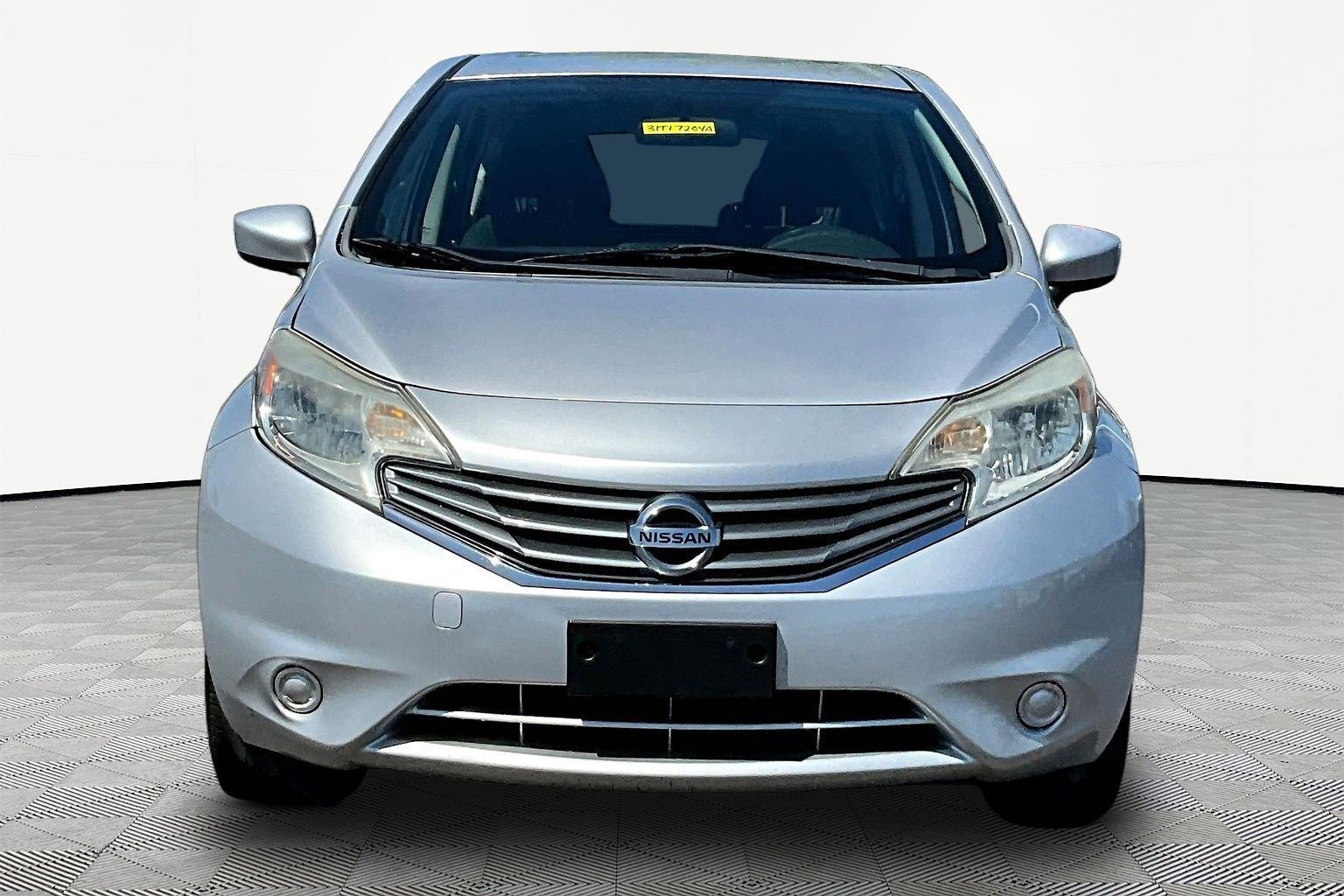 Used 2015 Nissan Versa Note SV image 2