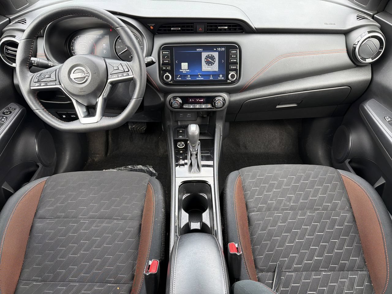Used 2024 Nissan Kicks SR FWD image 2