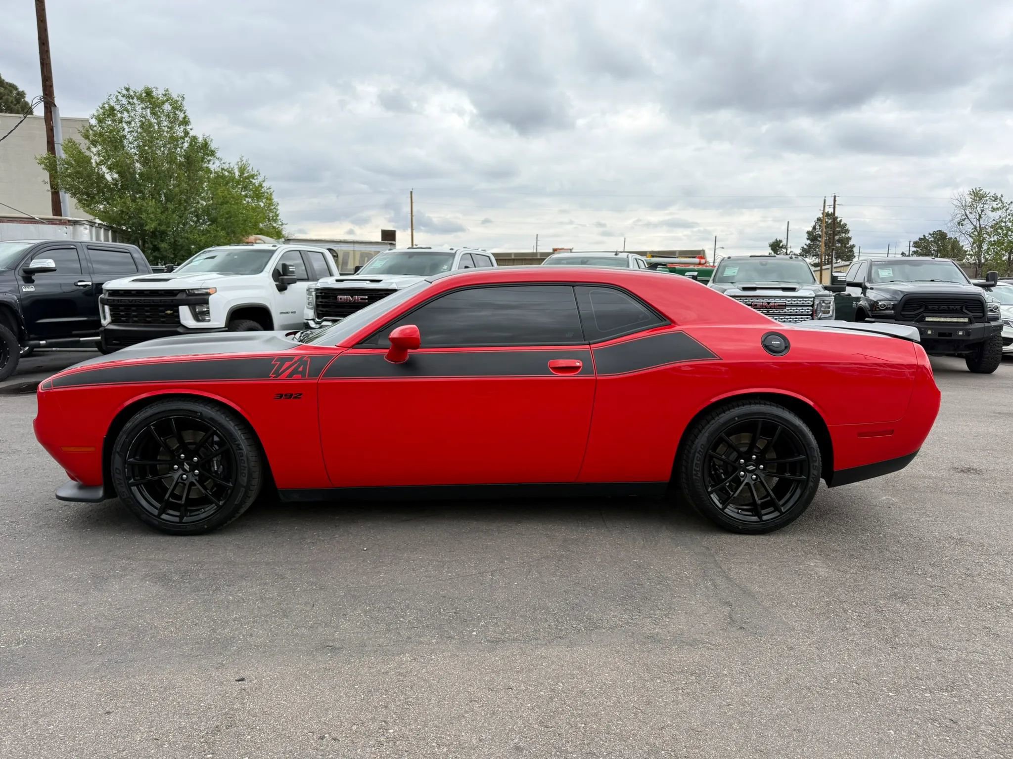 Used 2022 Dodge Challenger R/T Scat Pack w/ T/A Package RWD image 3