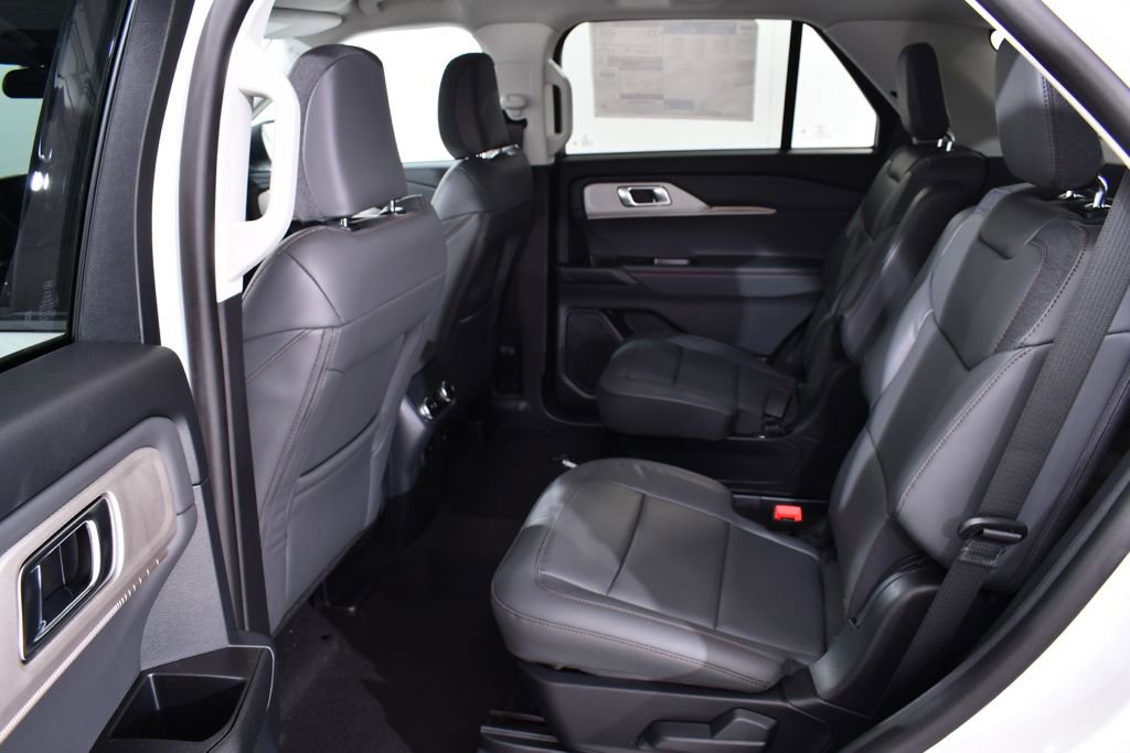 New 2026 Ford Explorer Active w/ Active Comfort Package image 16