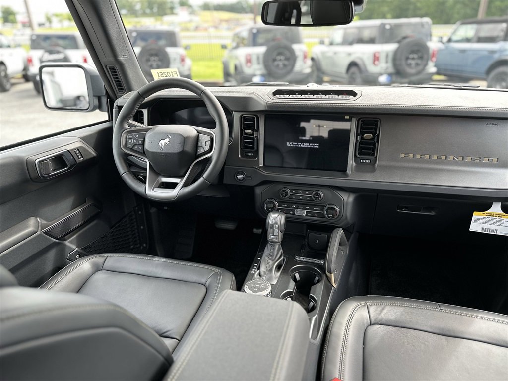 New 2025 Ford Bronco Badlands image 12