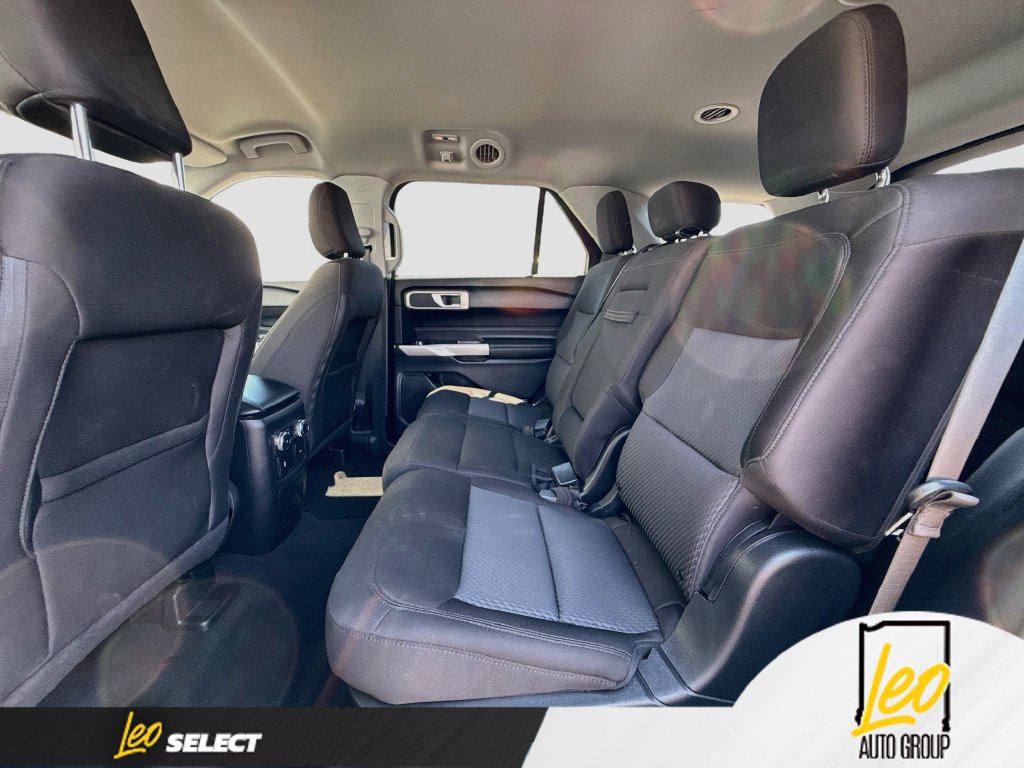 Used 2022 Ford Explorer XLT AWD/4WD image 25