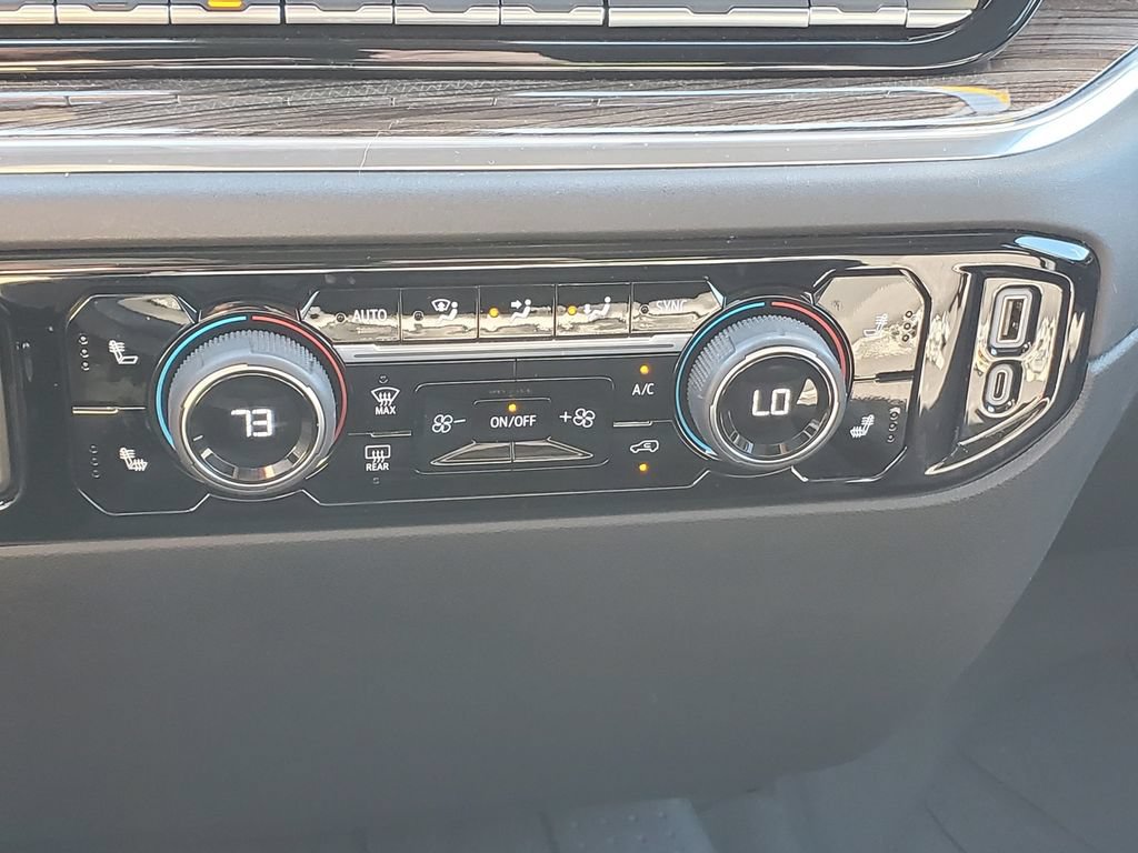 Used 2024 Chevrolet Silverado 1500 LT AWD/4WD image 19