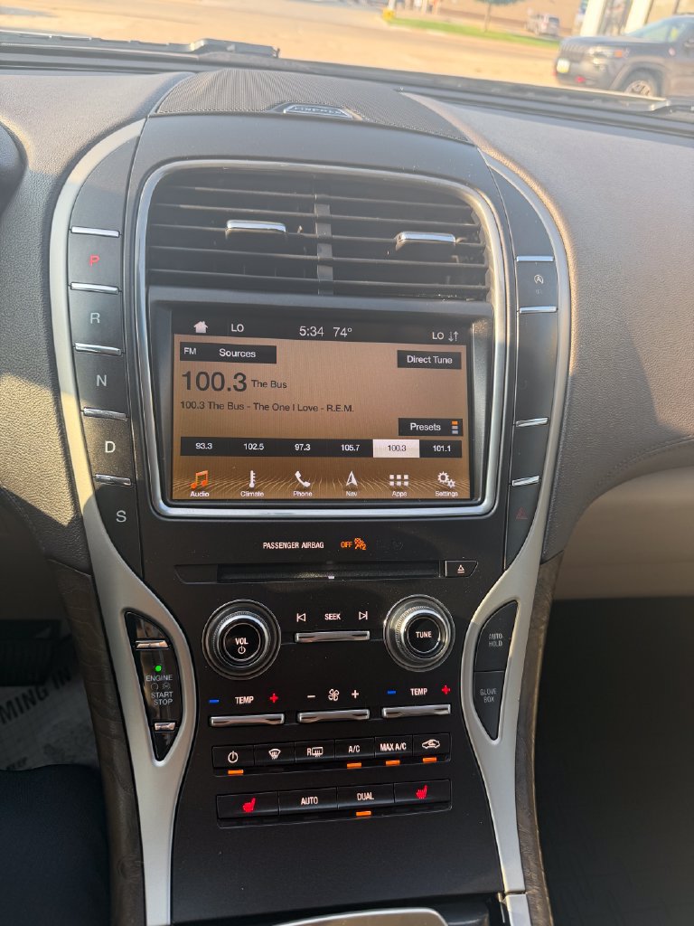 Used 2019 Lincoln Nautilus Select AWD/4WD image 15