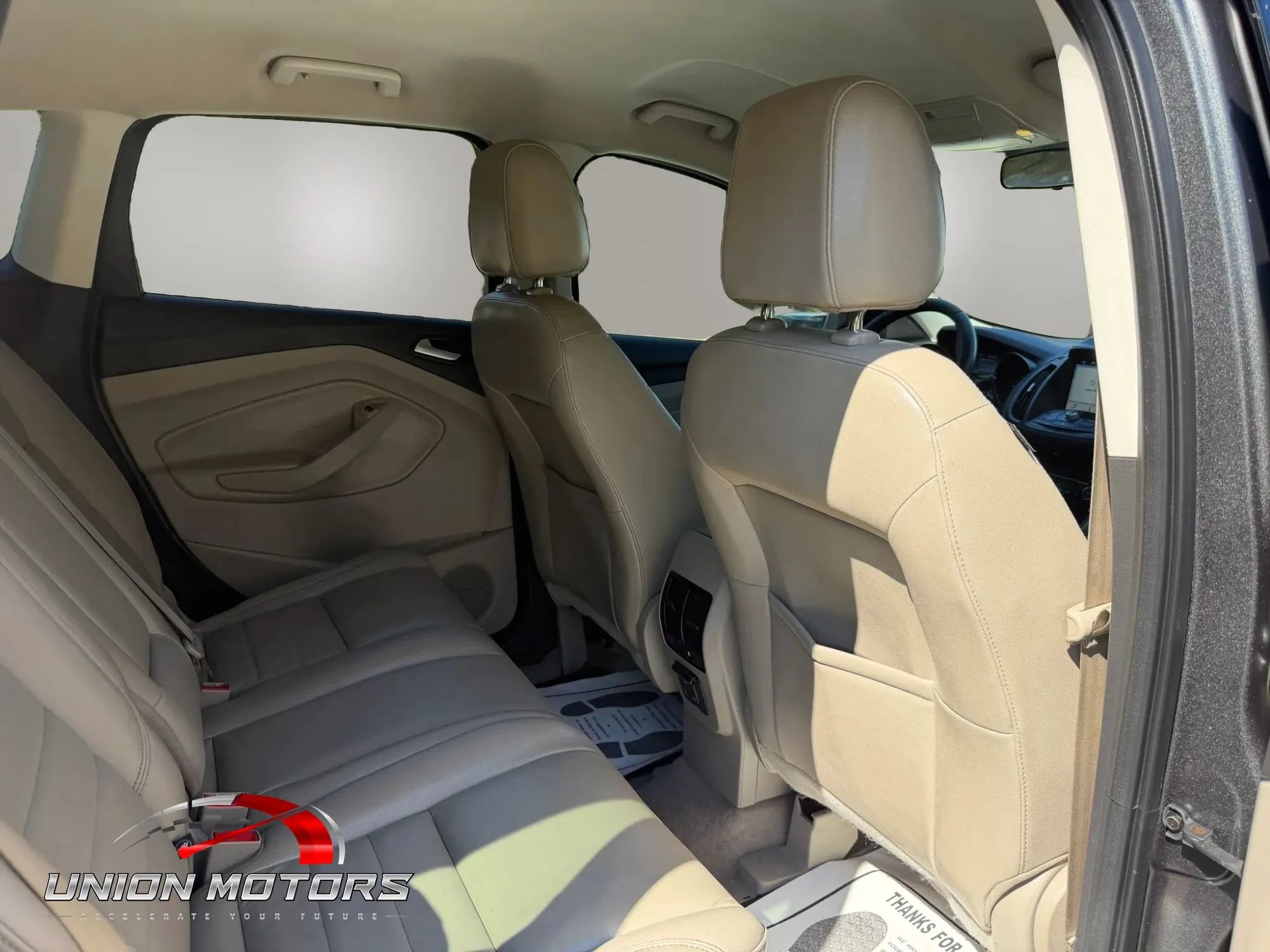 Used 2016 Ford Escape SE w/ SE Leather Comfort Package FWD image 19