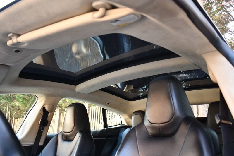 Used 2015 Tesla Model S 70D image 29