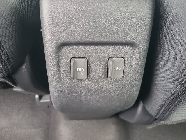 Used 2024 Nissan Kicks SV FWD image 15