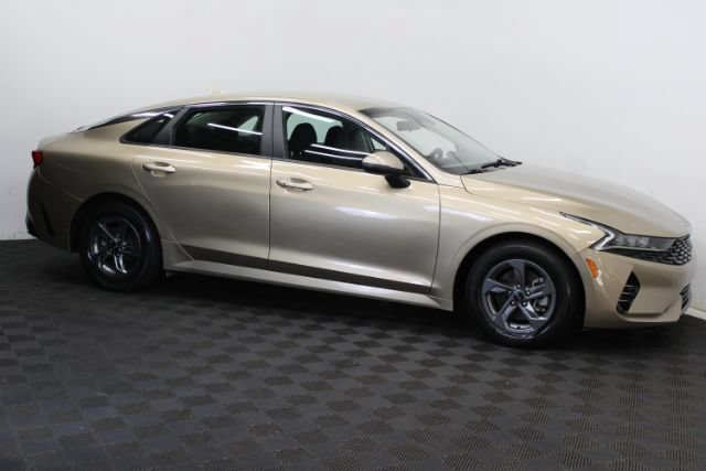 Used 2021 Kia K5 LXS FWD image 4