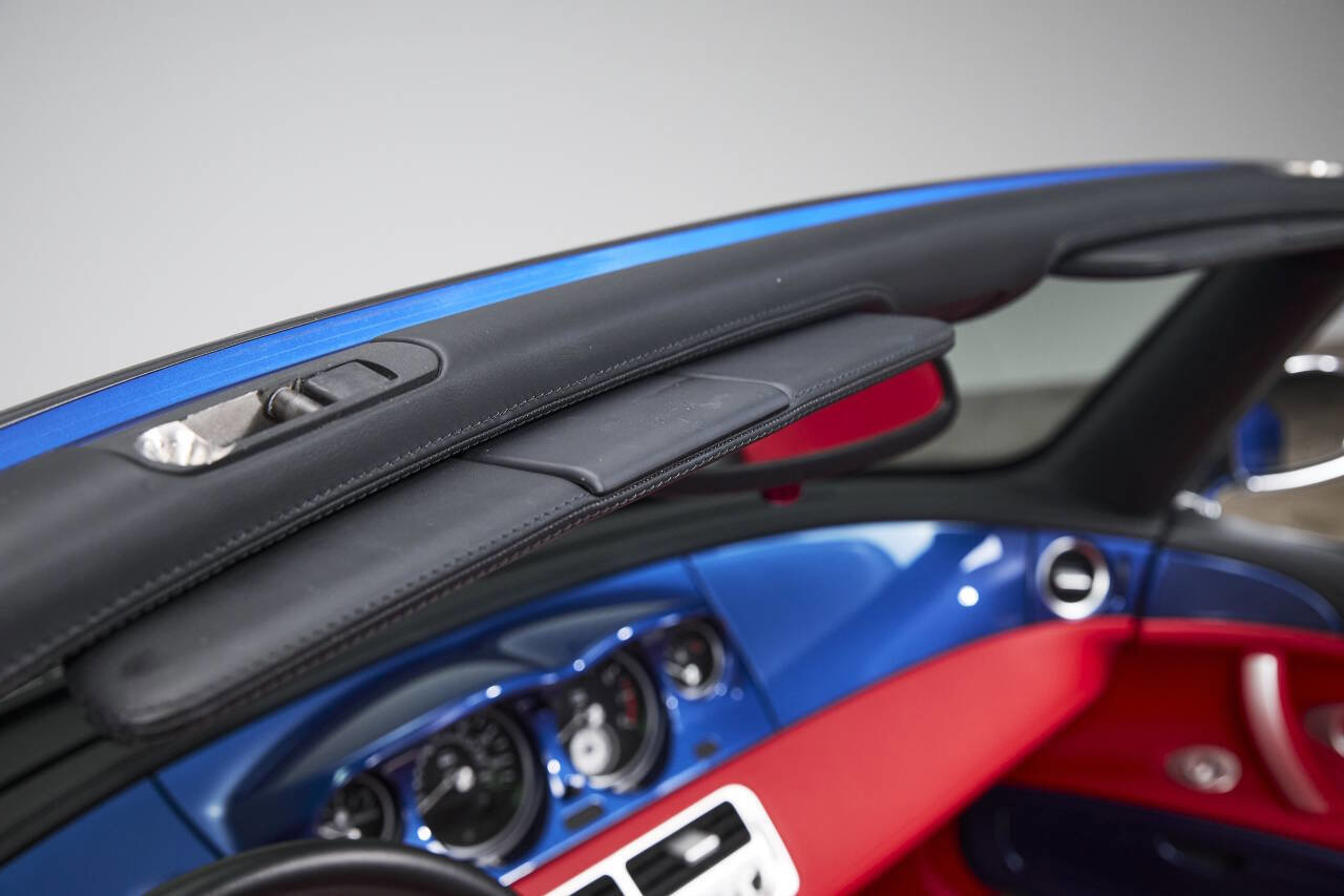 Used 2002 BMW Z8 image 83