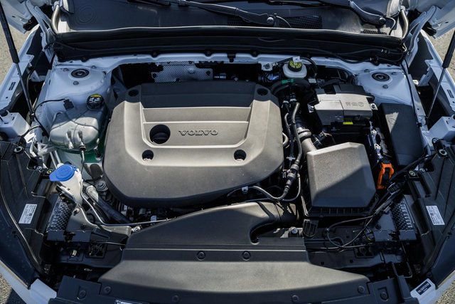 New 2026 Volvo XC40 B5 Plus w/ Protection Package Premier image 20