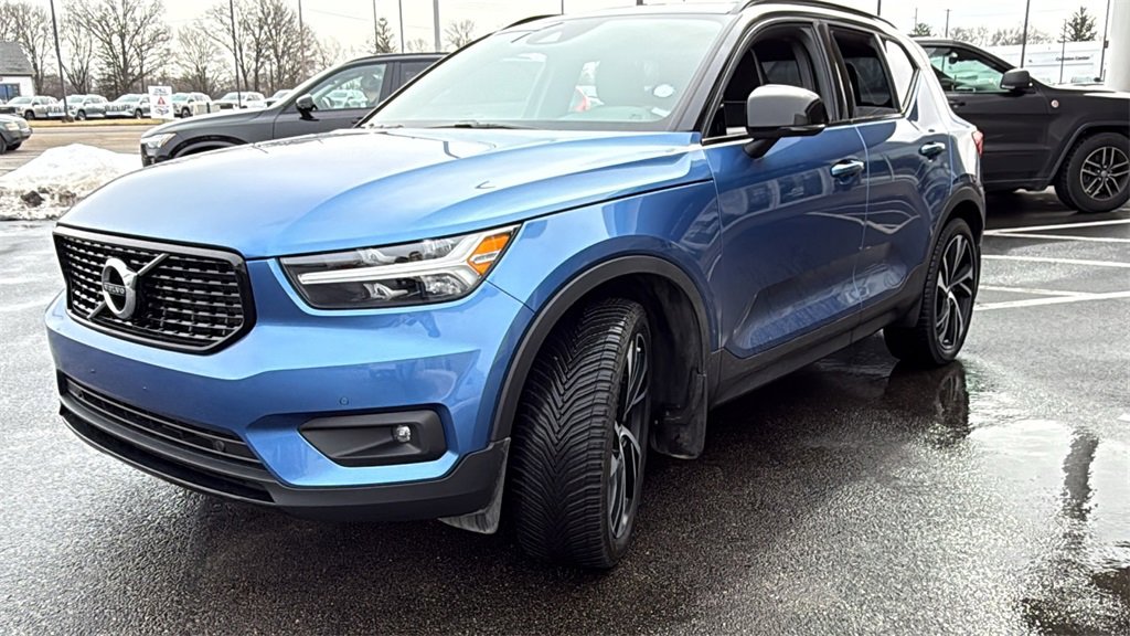 Used 2020 Volvo XC40 T5 R-Design w/ Protection Package Premier image 6