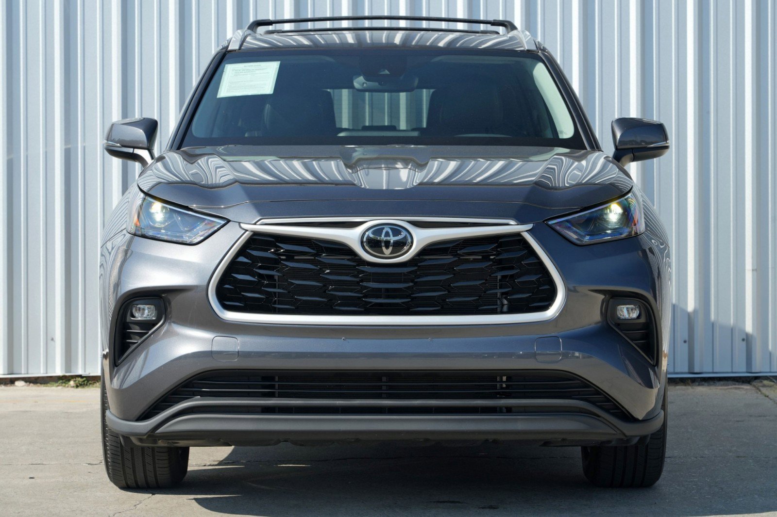 Used 2024 Toyota Highlander XLE image 5