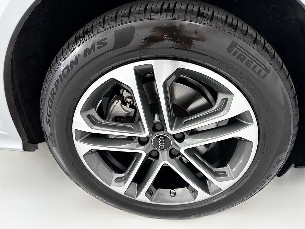 Used 2025 Audi Q5 Prestige AWD/4WD image 31