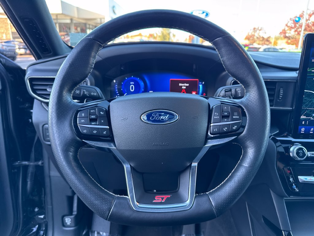 Used 2022 Ford Explorer ST w/ Equipment Group 401A AWD/4WD image 18