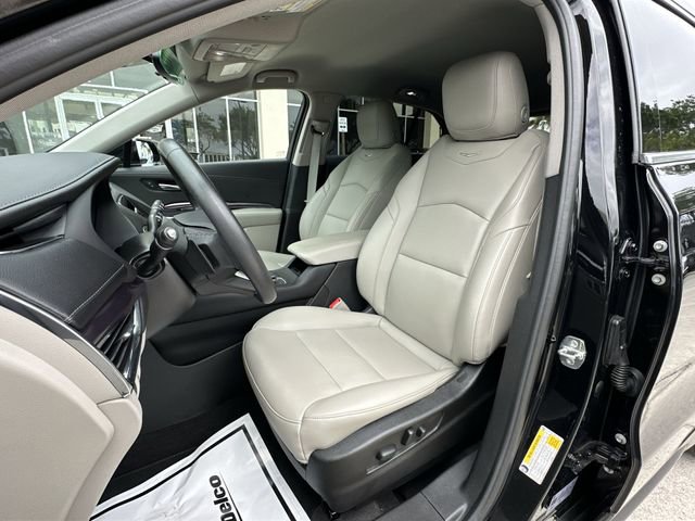 Certified 2022 Cadillac XT4 Luxury w/ Driver Awareness Package image 19