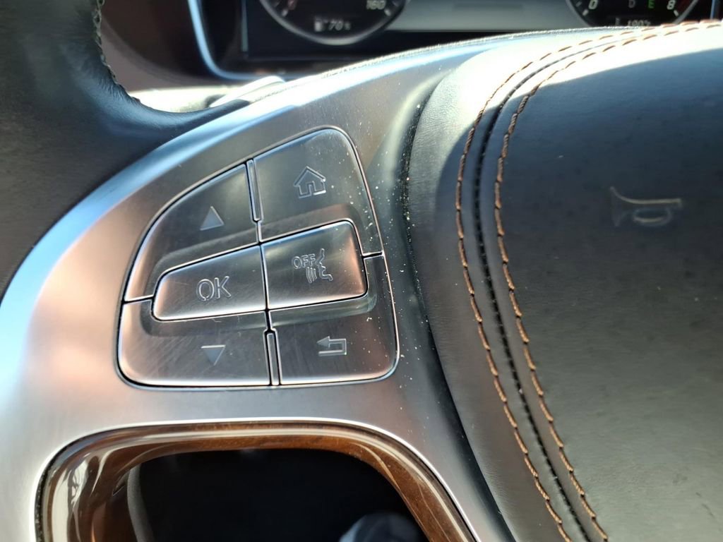 Used 2015 Mercedes-Benz S 550 Sedan image 20