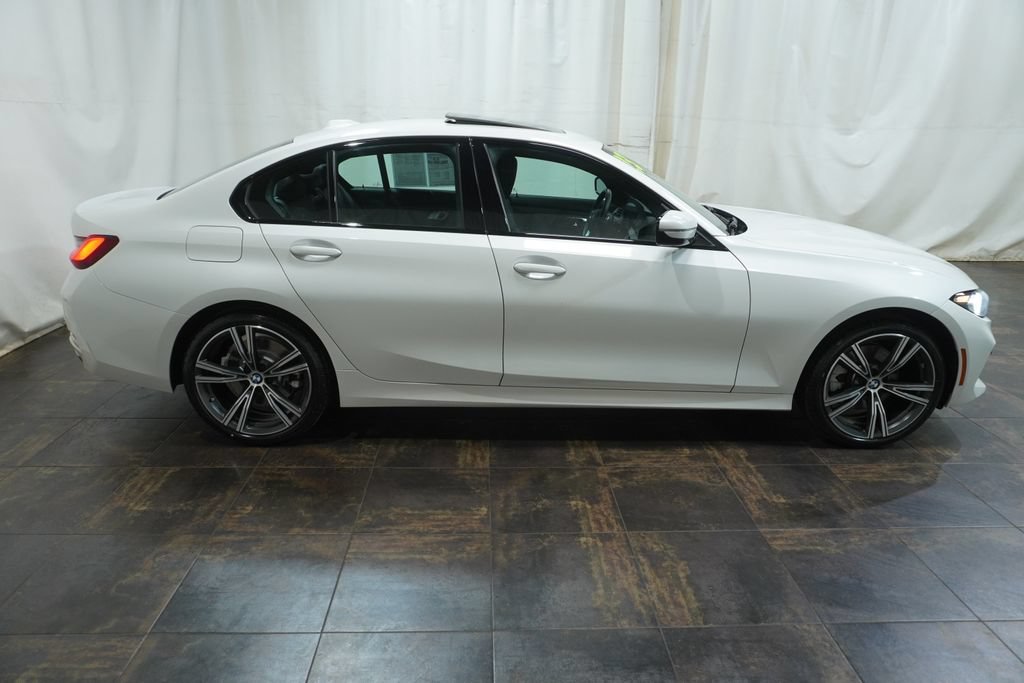 Used 2023 BMW 330i xDrive Sedan w/ Premium Package AWD/4WD image 3