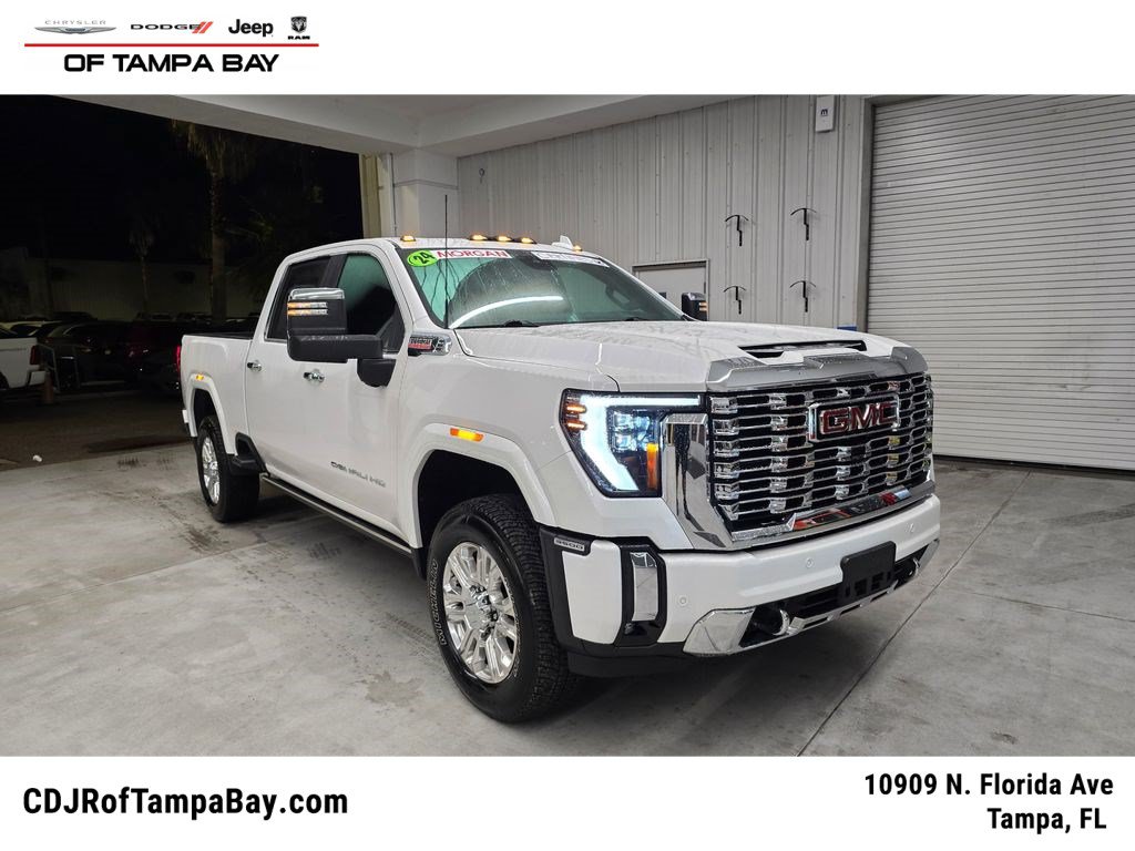 Used 2024 GMC Sierra 3500 Denali w/ Denali Reserve Package AWD/4WD image 1