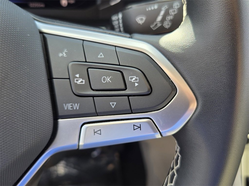 Used 2023 Volkswagen Atlas SE w/ Black Wheel Package image 24