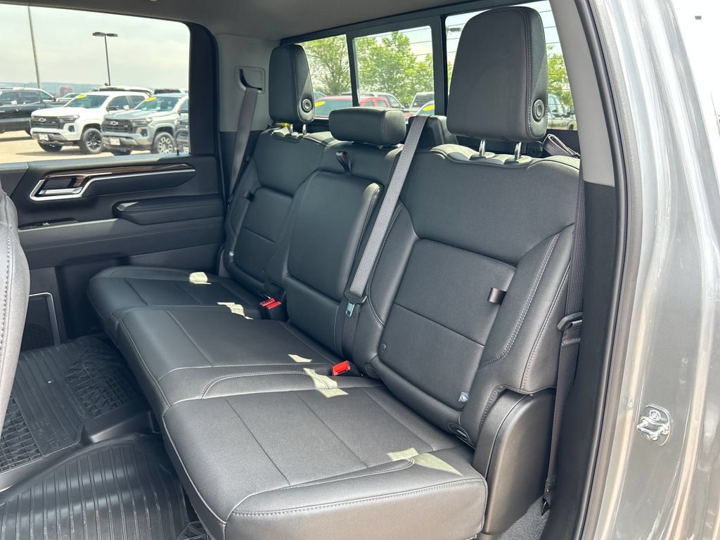 Used 2025 Chevrolet Silverado 2500 LT w/ Trail Boss Package AWD/4WD image 19