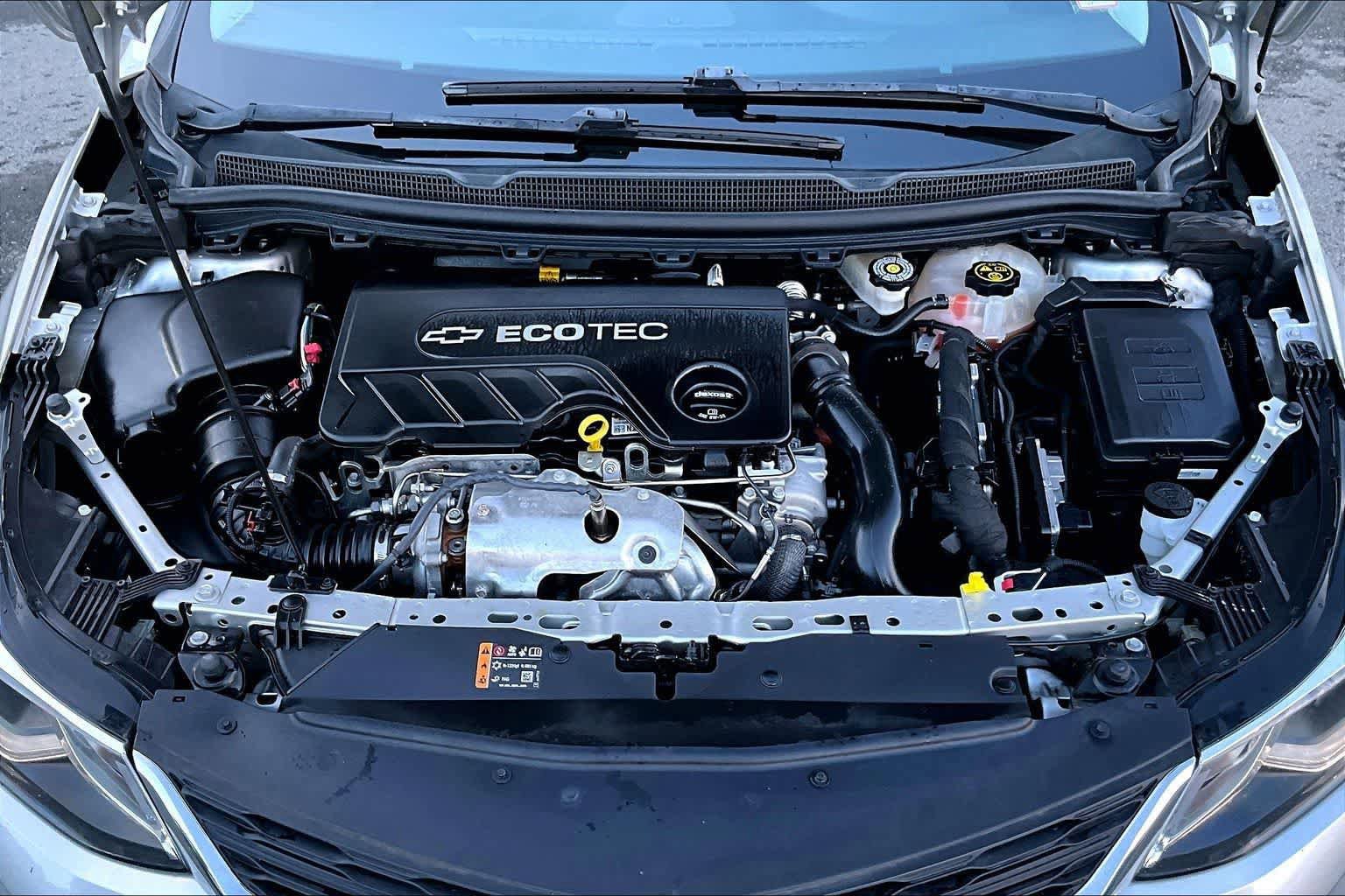 Used 2018 Chevrolet Cruze LT FWD image 9