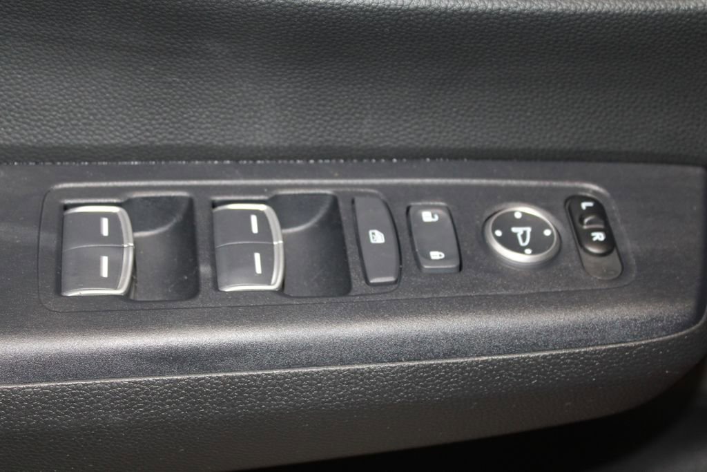 Certified 2025 Honda CR-V Sport Touring image 9