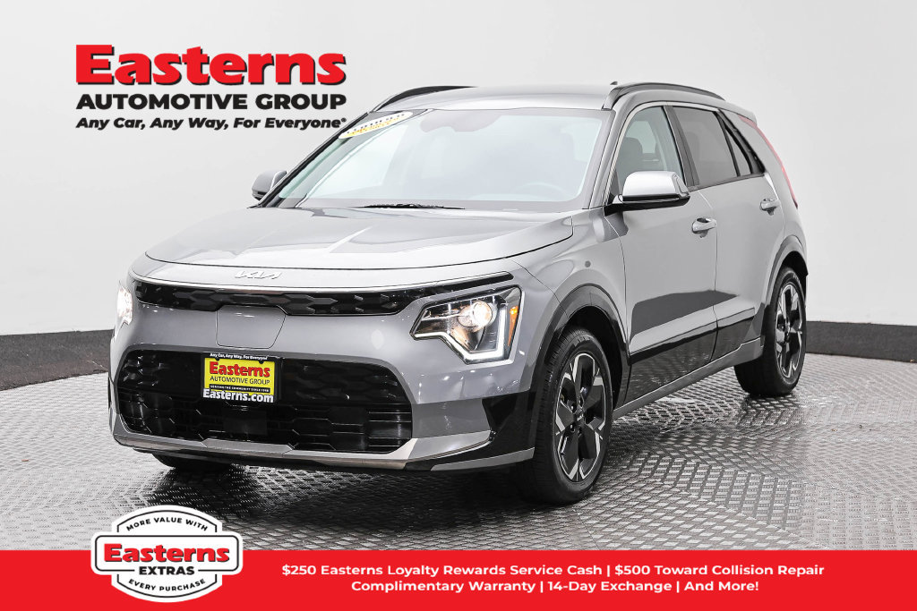 Used 2023 Kia Niro Wind w/ Wind Preserve Package FWD image 1