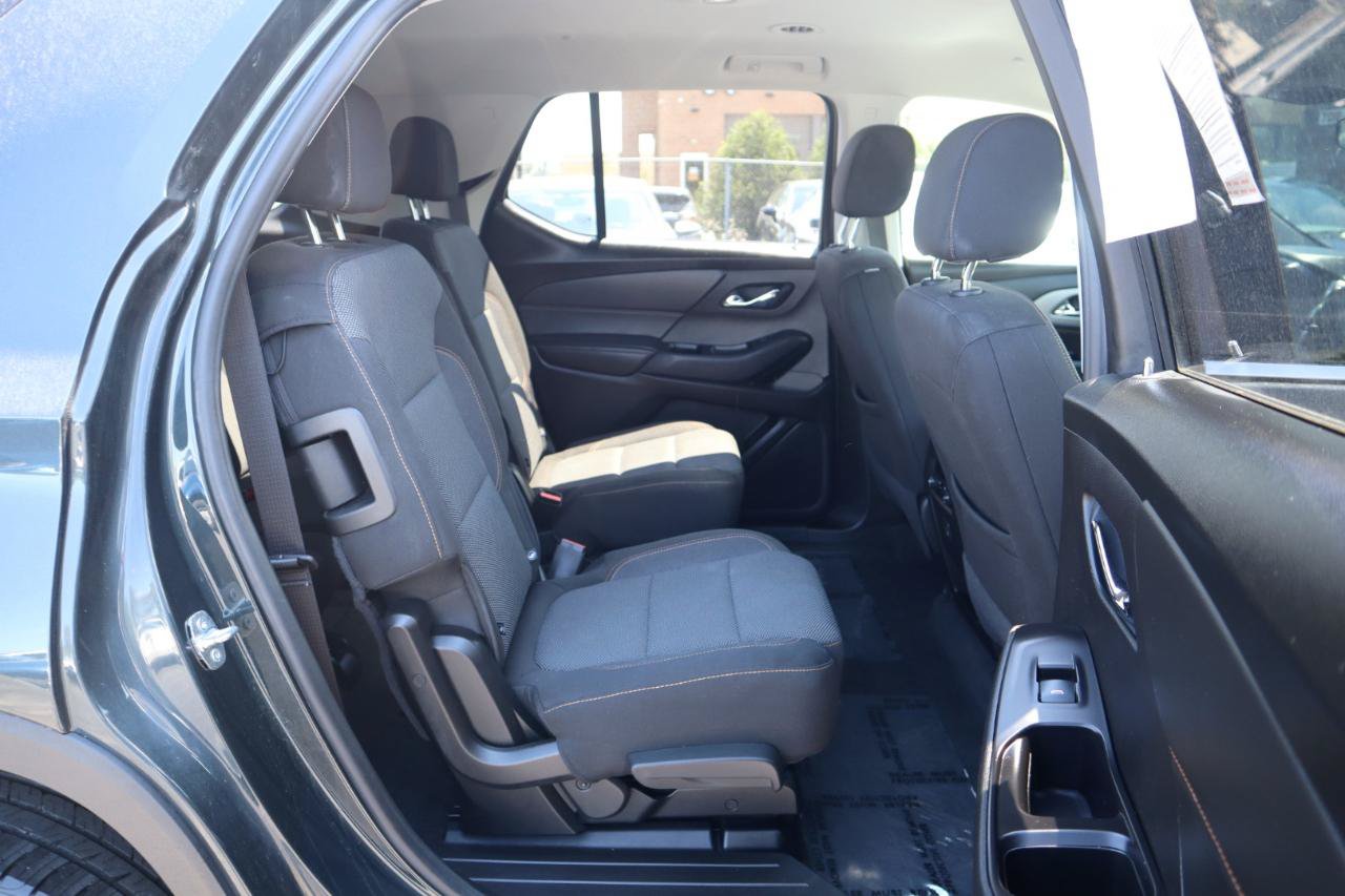 Used 2019 Chevrolet Traverse LT FWD image 12
