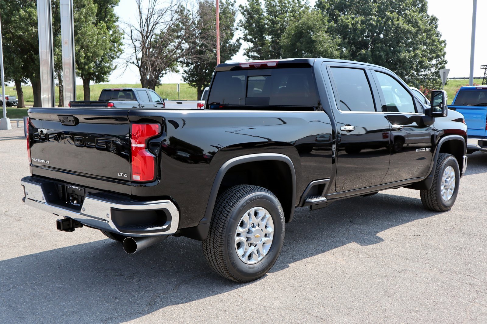 New 2025 Chevrolet Silverado 2500 LTZ w/ LTZ Convenience Package image 17