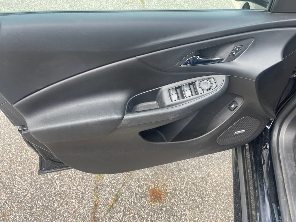 Used 2017 Chevrolet Volt LT FWD image 16
